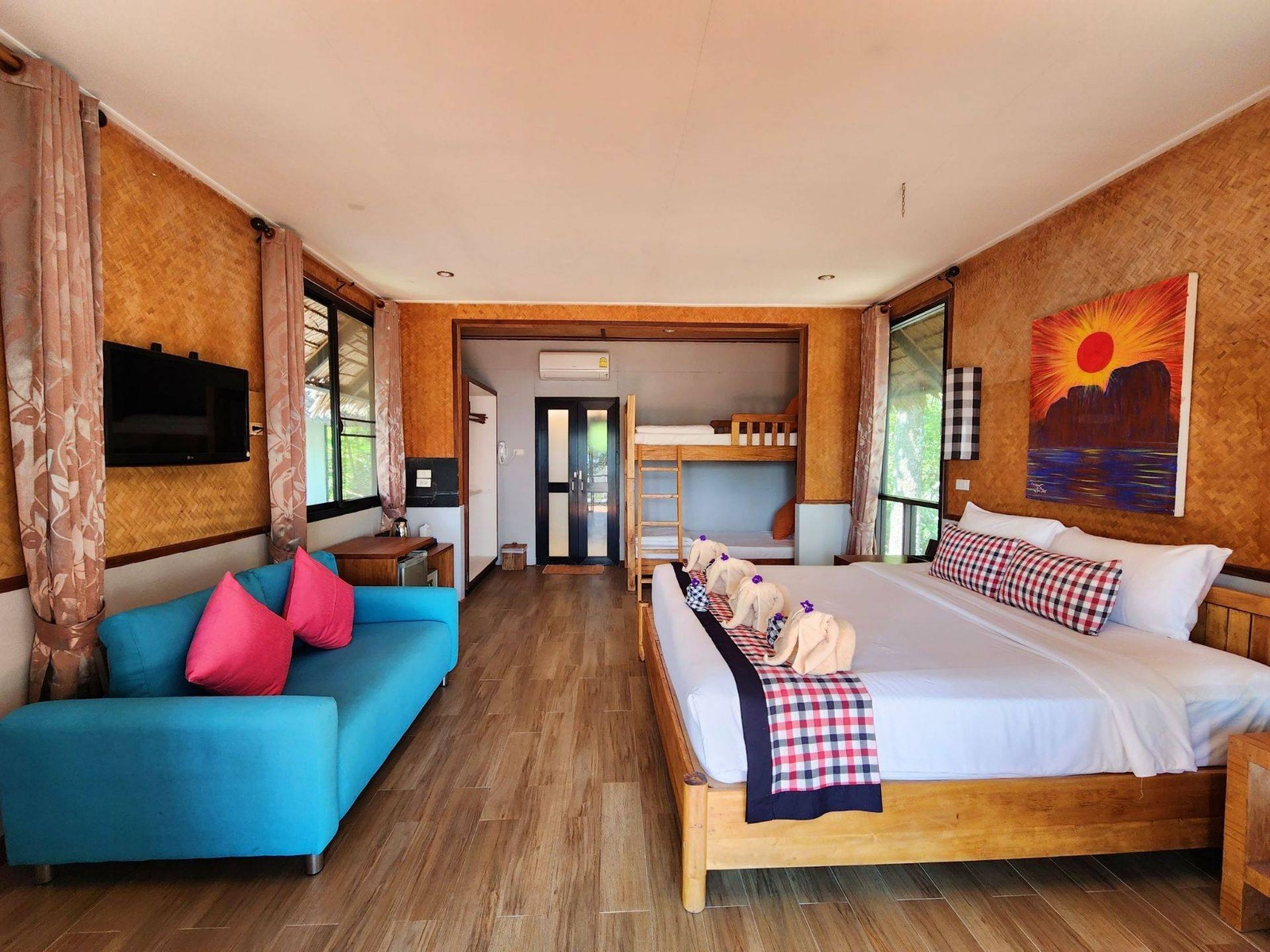 Family Room,  Hotel resort on Koh Ngai
