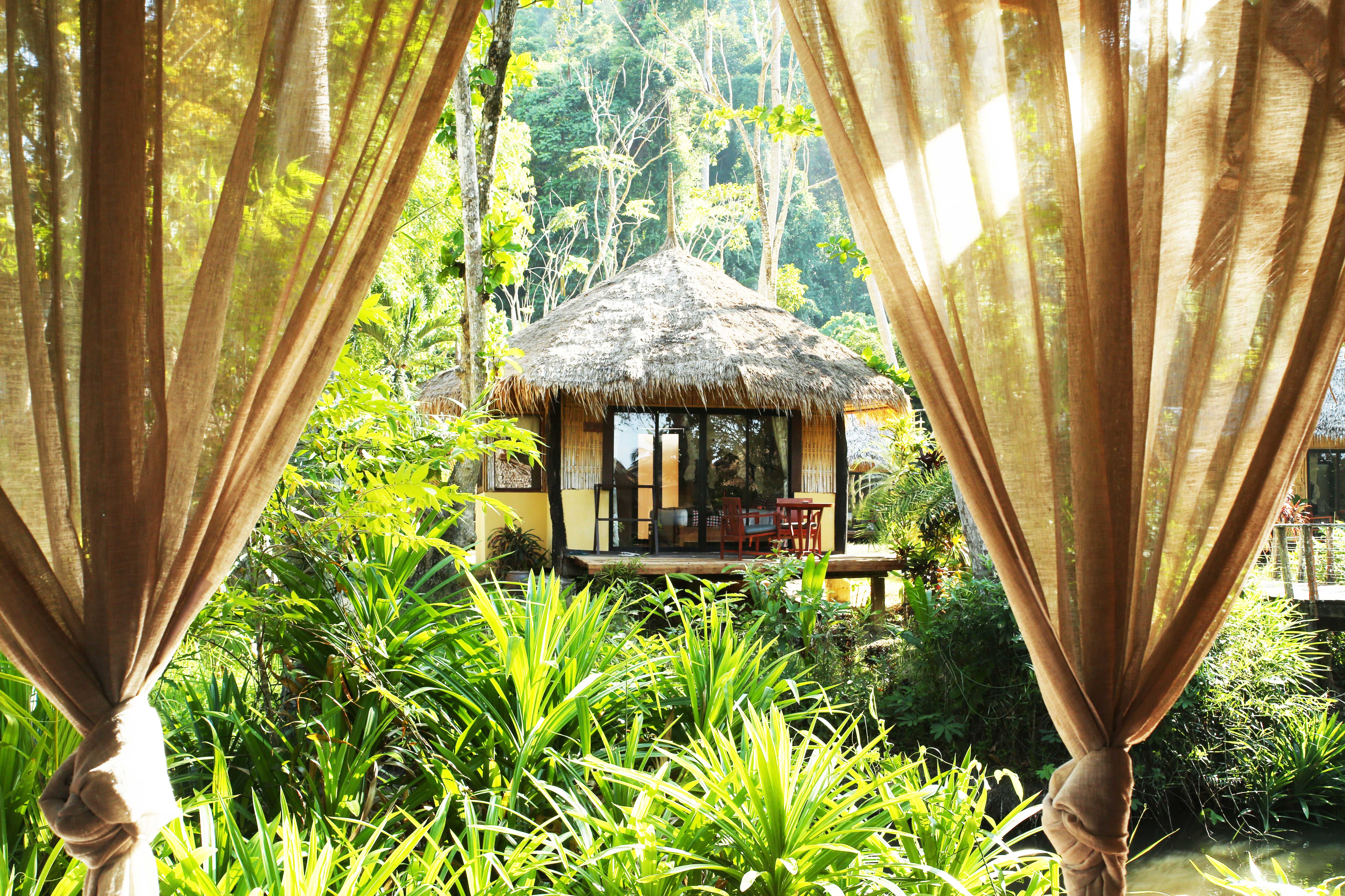 Relax & Enjoy Massage, Thapwarin Resort Koh Ngai Thailand