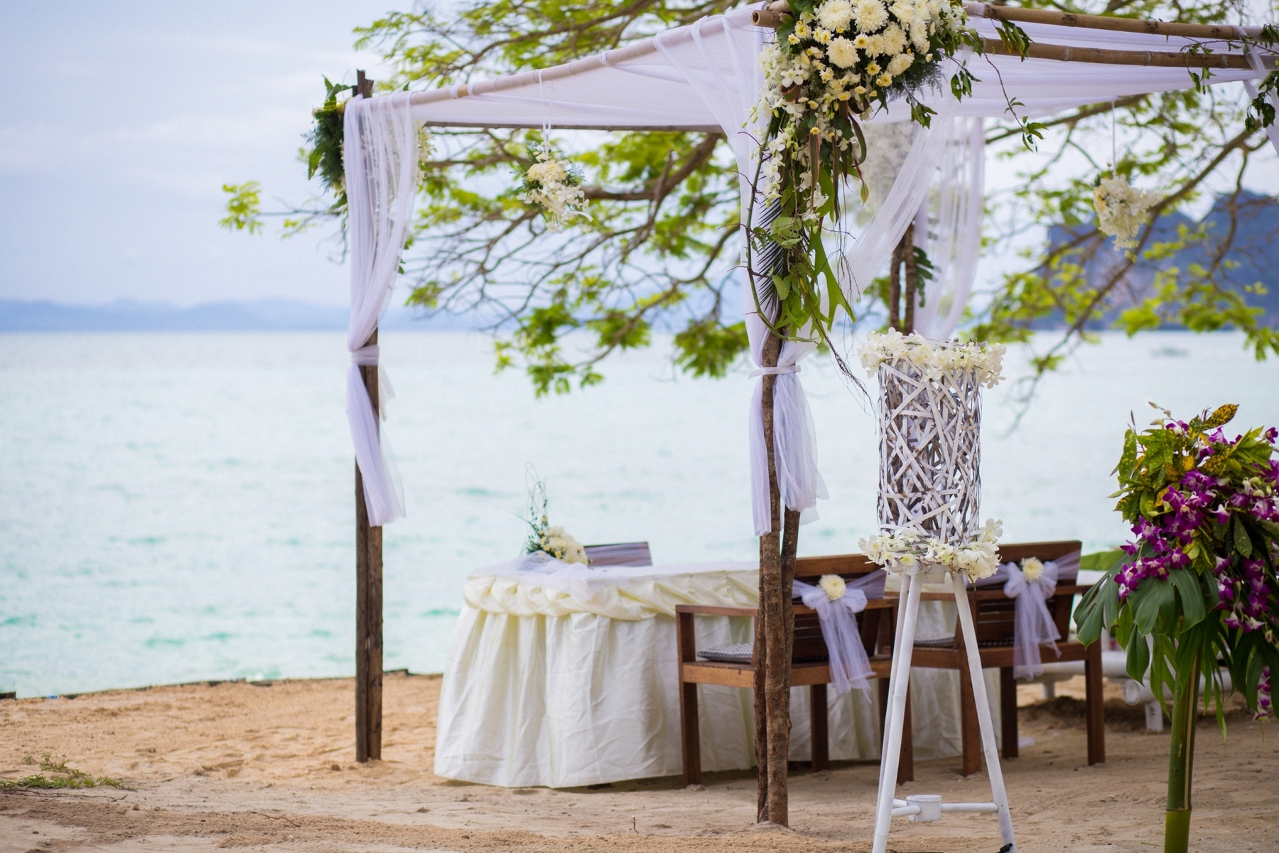 Wedding on the beach, Thapwarin Resort, Koh Ngai Thailand